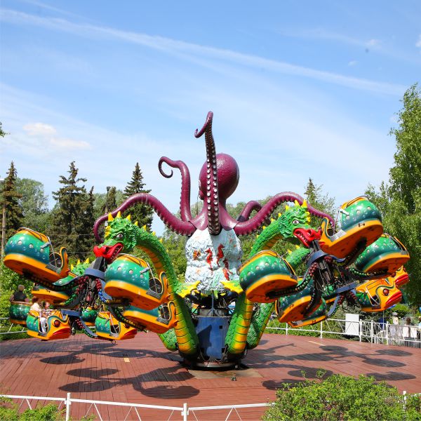 nöjespark Moskva karusell