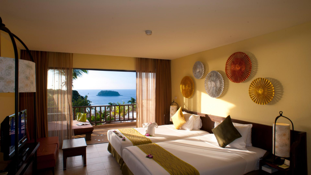 Andaman Cannacia Resort & Spa sijaitsee keskeisellä paikalla, joten pääset helposti tutustumaan kaupungin kiehtoviin turistikohteisiin