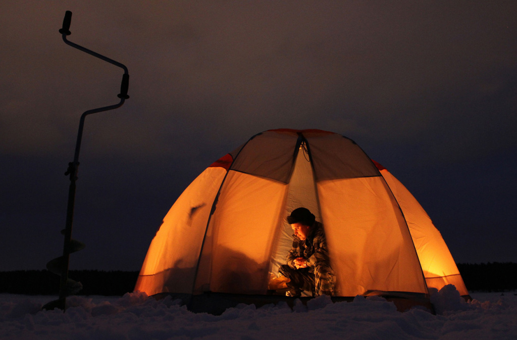Šatori za zimski ribolov