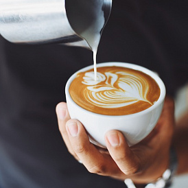 5 bästa märken av cappuccino mjölk